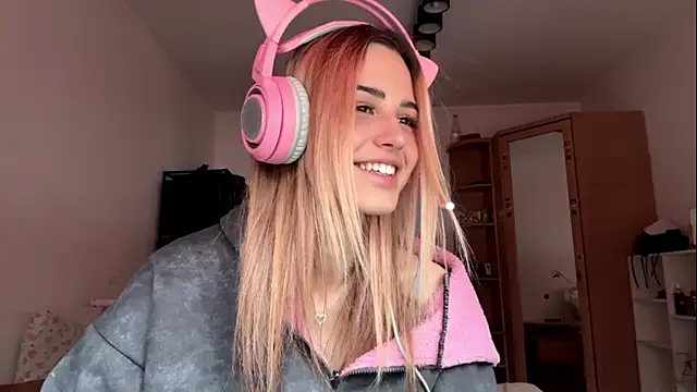 Evva mayy online show from February 10, 7:45 am