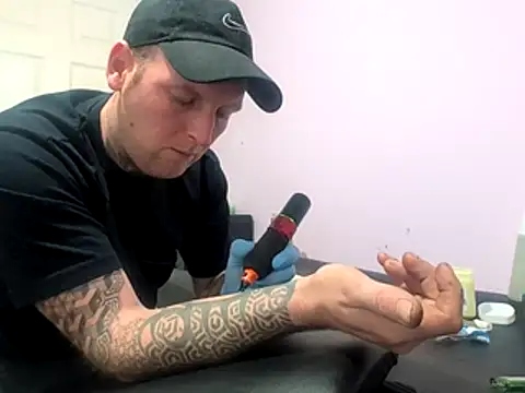 dave32000 online show from February 19, 9:22 pm