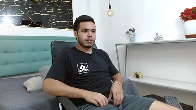 Trevor Ash online show from February 10, 3:21 am