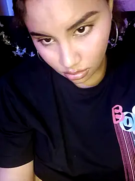 Snapshot of amandaa_21 chatting on February 14, 9:55 pm amandaa 21 online show from February 14, 9:55 pm