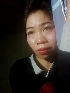 Snapshot of -Lundy- chatting on February 21, 10:33 pm -Lundy- online show from February 21, 10:33 pm