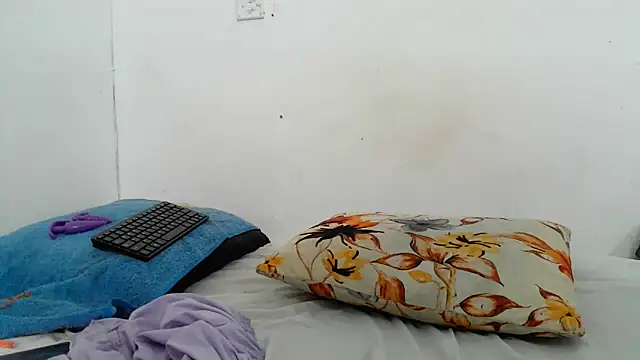 elfaty online show from April 14, 5:57 am