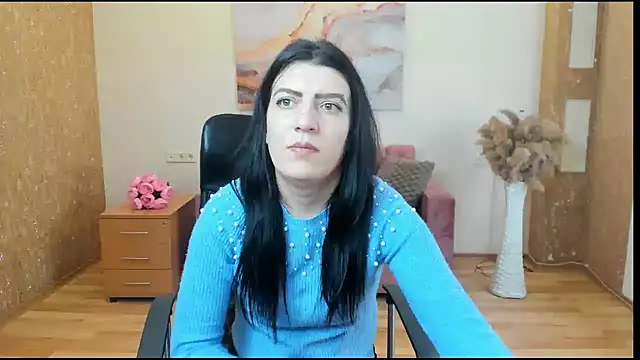 Snapshot of Erin_Morales chatting on March 2, 8:10 am Erin Morales online show from March 2, 8:10 am