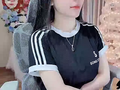 Snapshot of Agnelyn___ chatting on June 22, 11:40 am Agnelyn online show from June 22, 11:40 am