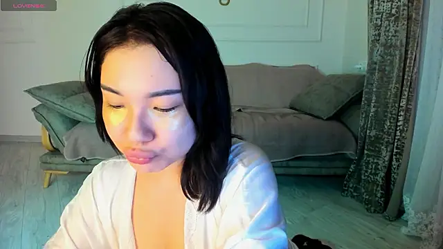 Snapshot of sexaxion_lee chatting on February 25, 3:27 am sexaxion lee online show from February 25, 3:27 am