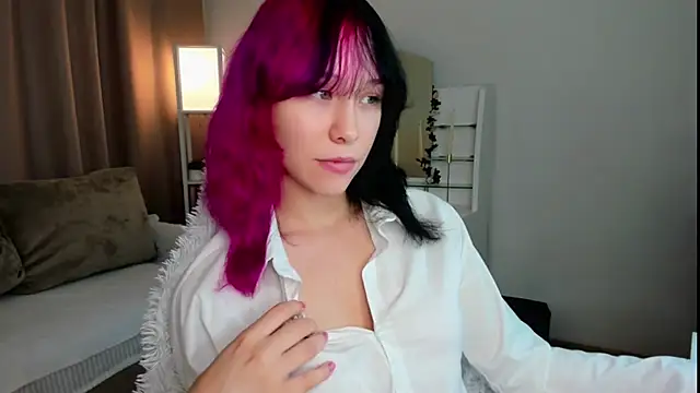 EmilyTrase online show from July 30, 1:04 am
