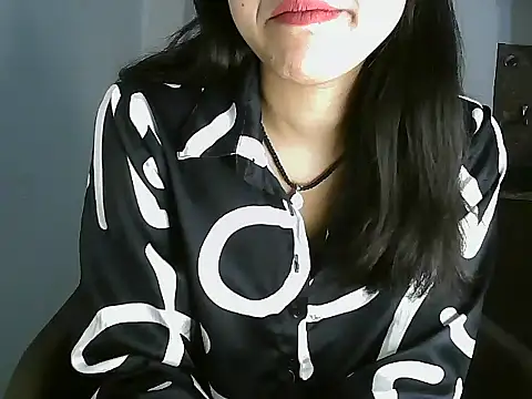 Snapshot of Sweety_cream chatting on February 23, 11:18 am Sweety cream online show from February 23, 11:18 am