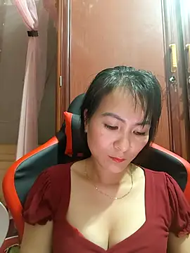 Snapshot of Aly_live chatting on February 14, 7:49 am Aly live online show from February 14, 7:49 am