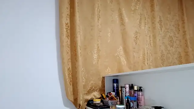 EsterSantopietro online show from February 25, 10:08 pm