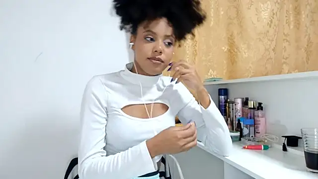 EsterSantopietro online show from February 26, 10:09 pm