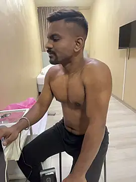 Snapshot of bhagihero chatting on February 18, 6:48 pm bhagihero online show from February 18, 6:48 pm