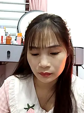 Snapshot of -Dumi- chatting on February 9, 3:38 pm -Dumi- online show from February 9, 3:38 pm