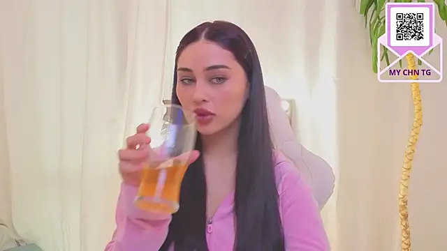 Sofia Plump online show from March 29, 11:54 am