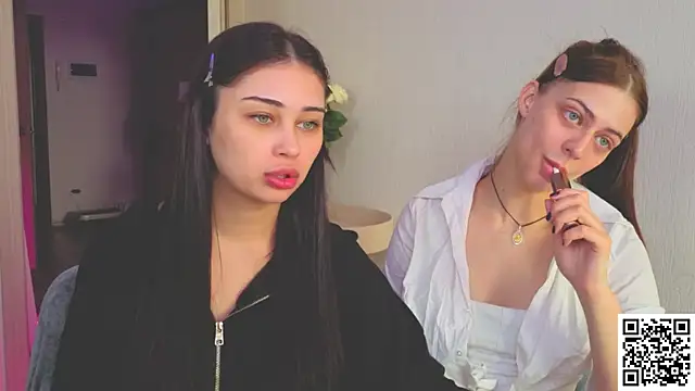 Snapshot of Sofia_Plump chatting on April 19, 9:08 am Sofia Plump online show from April 19, 9:08 am