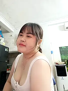 Kee-kimlee online show from April 10, 2:00 pm