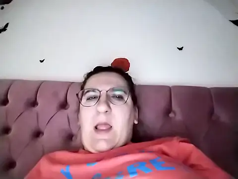 Snapshot of dana92vat chatting on March 2, 5:53 pm dana92vat online show from March 2, 5:53 pm