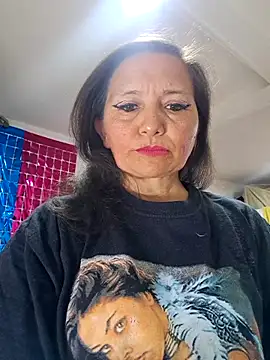 Alexamontiel  online show from April 18, 4:44 pm