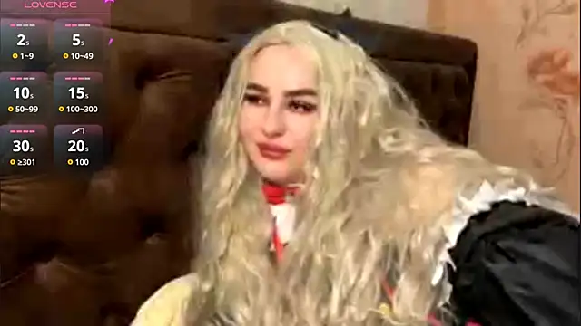 charmybae online show from March 3, 3:40 pm