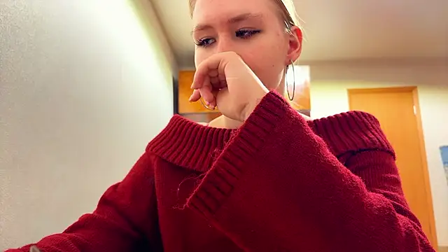 RoseBakeer online show from February 12, 8:37 pm