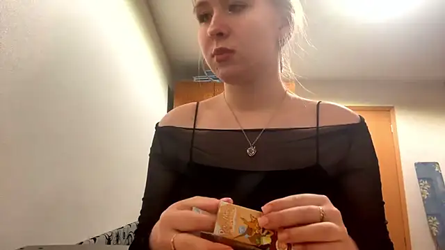 RoseBakeer online show from February 20, 7:36 pm