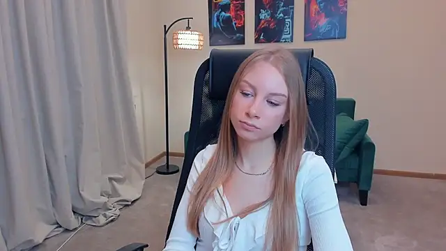 Snapshot of CarmenLipkin chatting on February 10, 1:59 pm CarmenLipkin online show from February 10, 1:59 pm