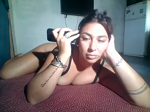 Snapshot of Micaela777 chatting on April 16, 4:52 pm Micaela777 online show from April 16, 4:52 pm
