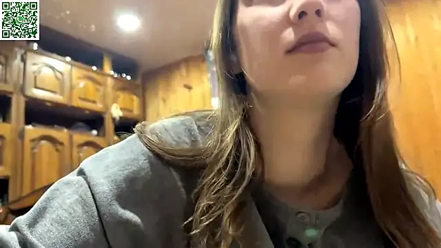 Snapshot of VickieKush chatting on April 22, 4:04 am VickieKush online show from April 22, 4:04 am