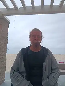 Snapshot of exhibitionistmale chatting on June 5, 8:47 pm exhibitionistmale online show from June 5, 8:47 pm