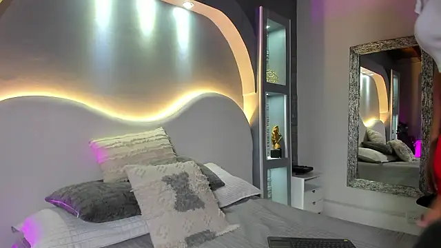 Snapshot of Sweet_Celeste06 chatting on February 12, 7:31 pm Sweet Celeste06 online show from February 12, 7:31 pm