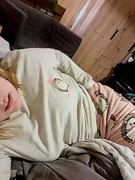 Dulcexpecado online show from March 20, 9:30 pm