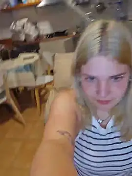 Dulcexpecado online show from May 12, 8:39 pm