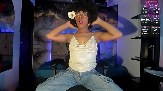 CataleyaMoon  online show from May 23, 7:40 pm