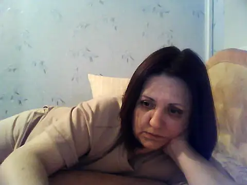 LockyCharm111 online show from April 29, 6:36 pm