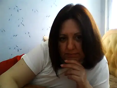 LockyCharm111 online show from May 7, 1:27 pm