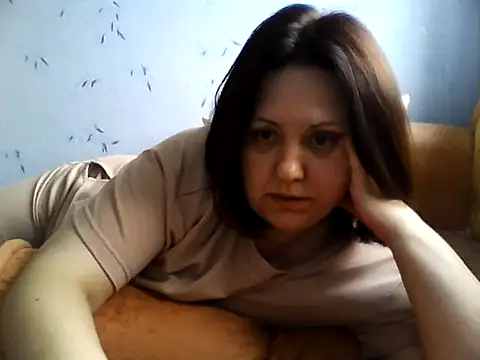 LockyCharm111 online show from May 13, 4:32 am