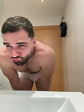 MitshCam online show from February 18, 9:00 pm