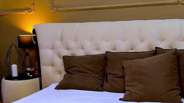 YourSweetArya online show from March 26, 3:06 pm