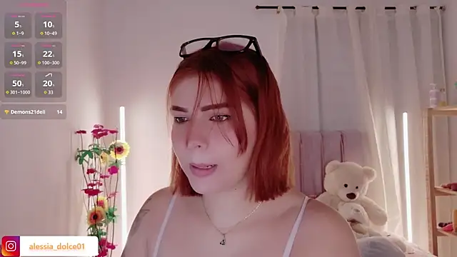 alessia dolce online show from April 6, 2:09 am