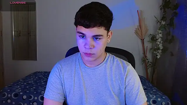 eithan jonnes online show from March 13, 7:53 pm