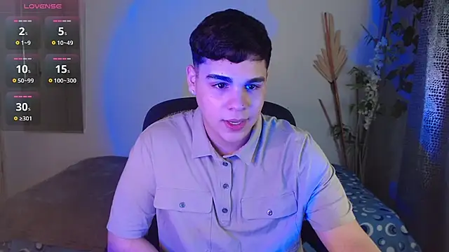 eithan jonnes online show from March 25, 8:04 pm