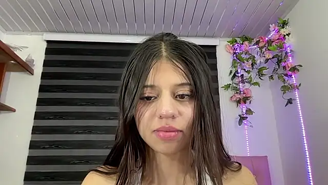 Snapshot of Deva_00 chatting on May 2, 2:49 am Deva 00 online show from May 2, 2:49 am