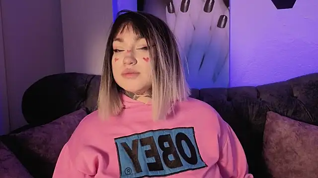 Snapshot of meowboo chatting on February 15, 7:51 am meowboo online show from February 15, 7:51 am