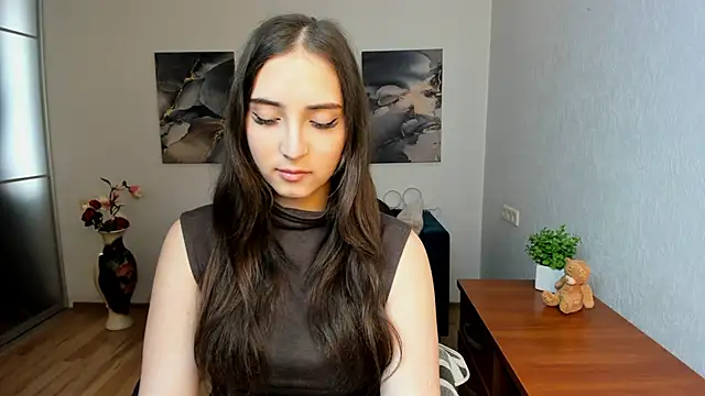 Effy Royse online show from April 5, 5:59 am