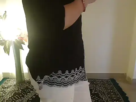  chitranshi online show from April 13, 5:57 am