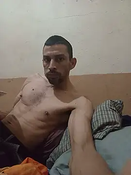 Snapshot of segnini21 chatting on June 29, 3:24 am segnini21 online show from June 29, 3:24 am