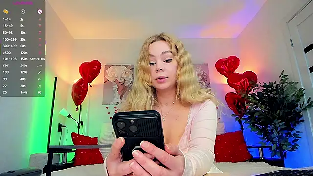 Snapshot of caty_kiss chatting on March 1, 2:13 am caty kiss online show from March 1, 2:13 am