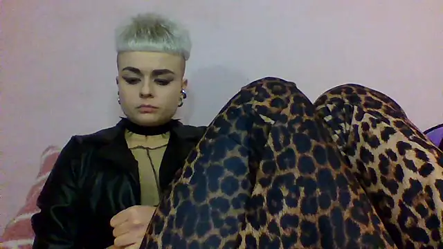 Snapshot of AlisaDear257 chatting on February 28, 12:50 pm AlisaDear257 online show from February 28, 12:50 pm