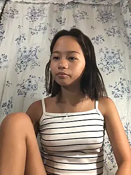 Snapshot of Asianpinay_Skinny1818 chatting on June 23, 9:57 pm Asianpinay Skinny1818 online show from June 23, 9:57 pm