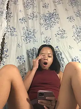 Snapshot of Asianpinay_Skinny1818 chatting on July 7, 9:41 pm Asianpinay Skinny1818 online show from July 7, 9:41 pm