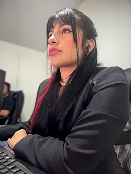 Snapshot of nyx__x chatting on February 25, 8:07 pm nyx x online show from February 25, 8:07 pm